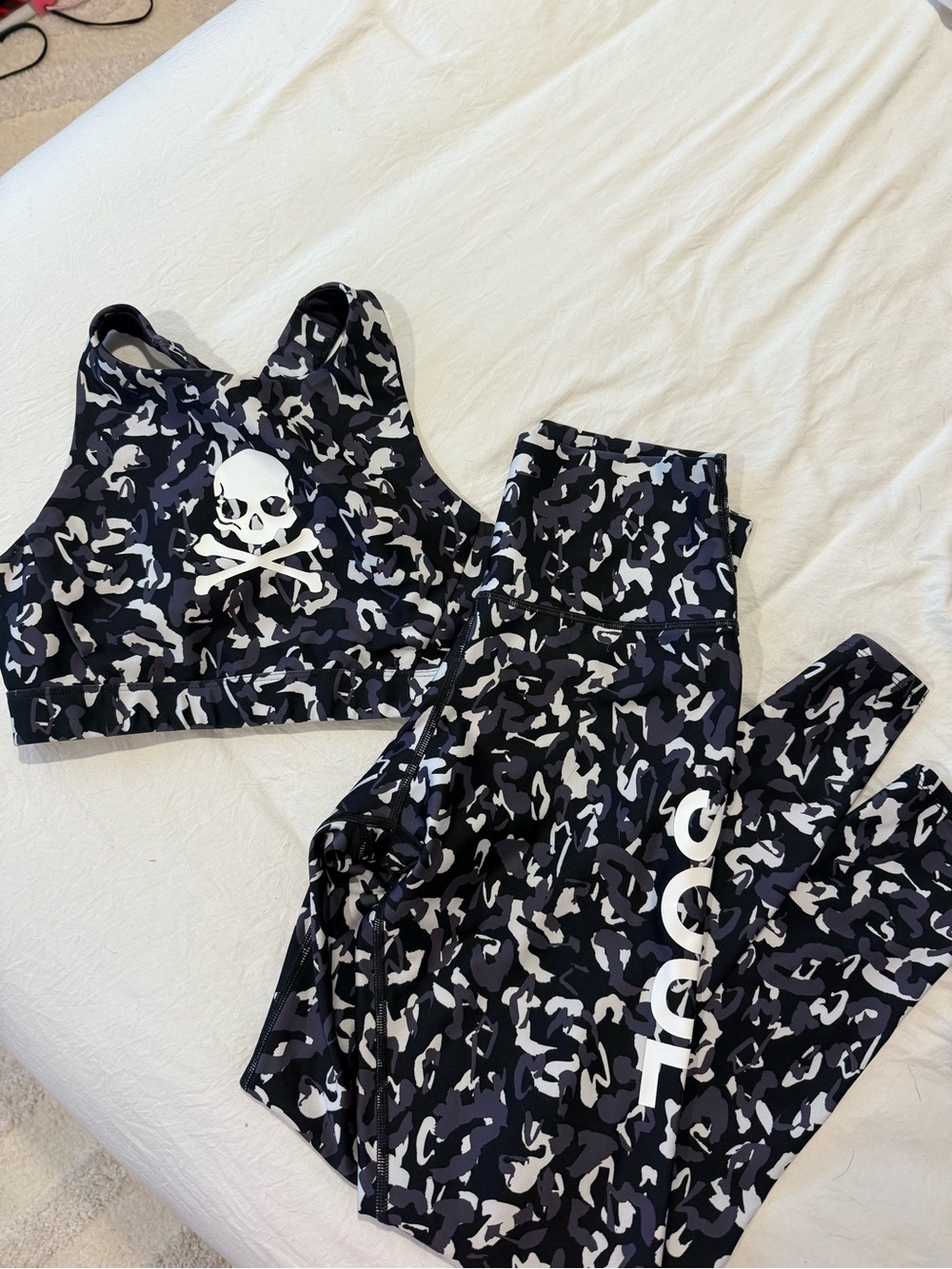 Soulcycle printed Sports Bra and Leggings Set